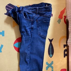 Blue Zara  Jean size 4, in great condition, never wear only dry clean